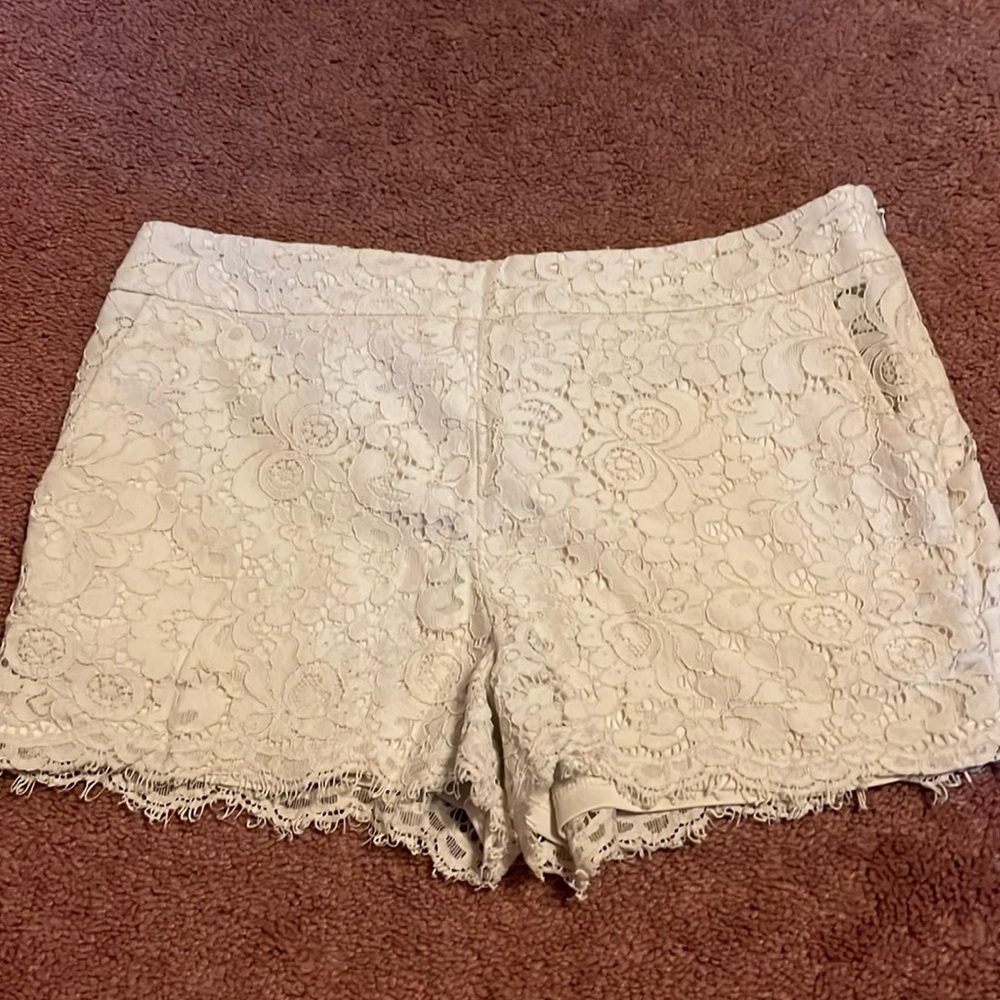 White Floral Express Shorts, Size 6, Worn couple times